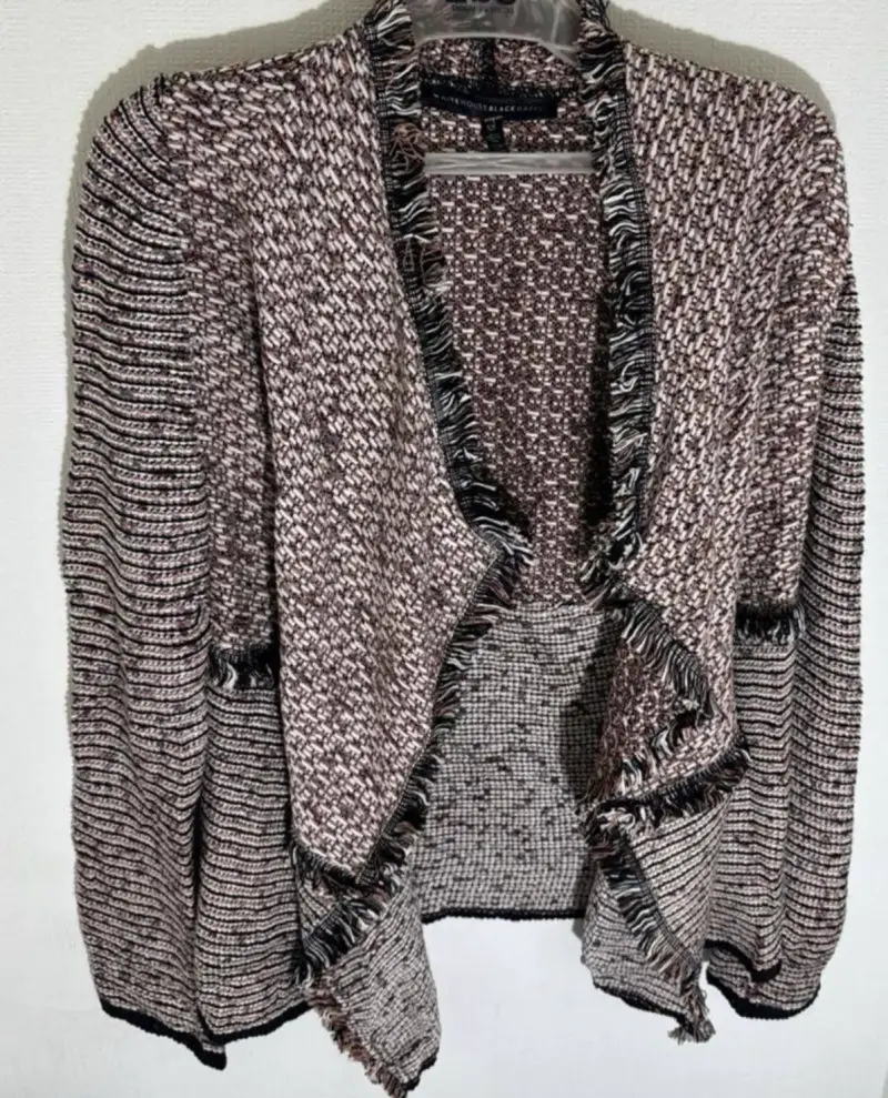 Cardigan abierto tejido en tonos marrón y negro - 2