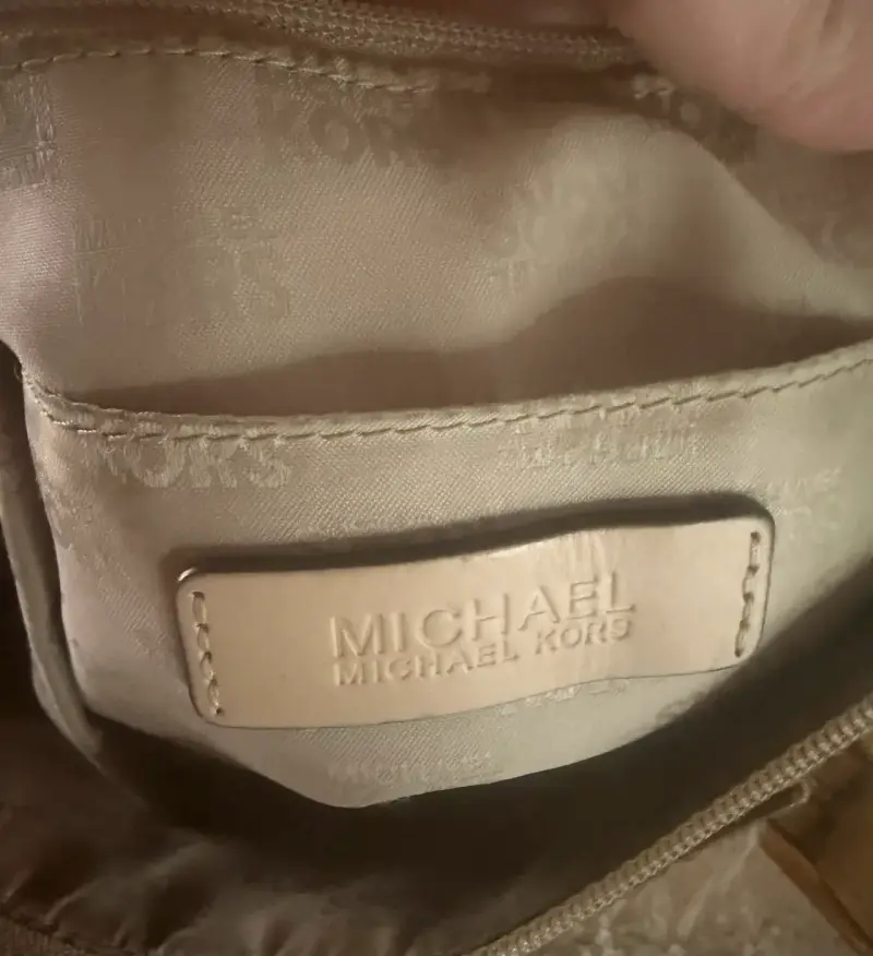 Bolso tote rosa dorado  Michael Kors elegante - 5