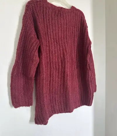 Suéter tejido color burdeos para mujer - miniatura 4
