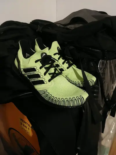 Zapatillas deportivas Adidas Ultraboost verde neón - miniatura 1