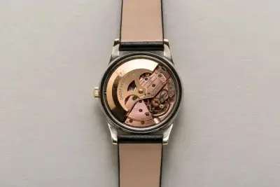 Reloj Omega Constellation vintage con correa de cuero - miniatura 3
