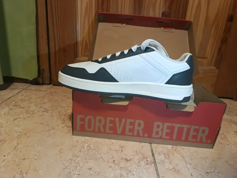 Zapatillas deportivas blancas y negras Puma - 4
