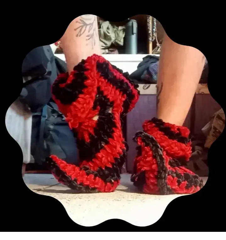 UNICAS!! Pantuflas de Duende tejidas a mano - 1