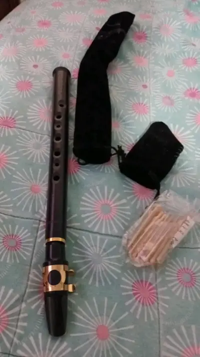 Saxofón soprano con boquilla y cañas - miniatura 3