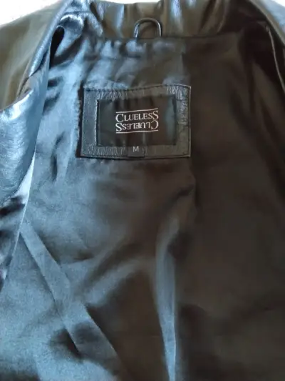Abrigo de cuero negro para mujer Clueless - miniatura 3