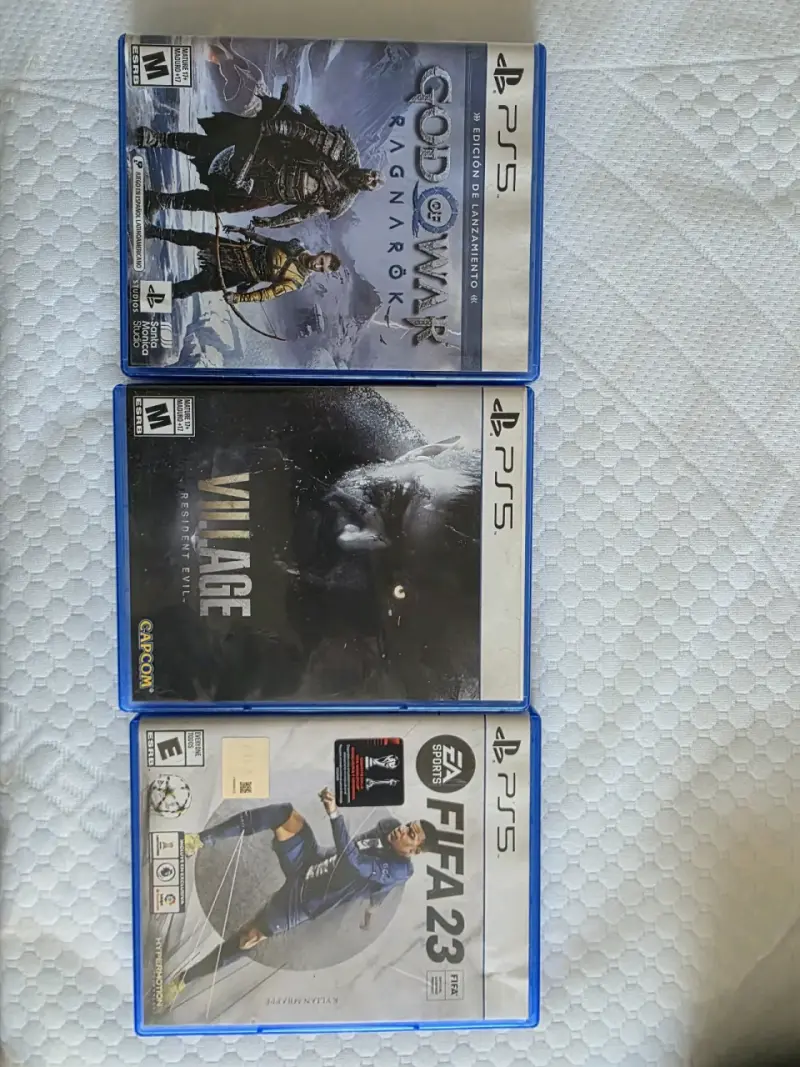 PS5 con lector + DualSense + cargador + 3 juegos - 2