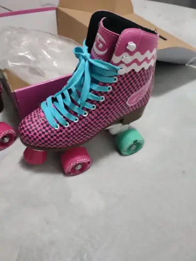 Patines de cuatro ruedas rosas y turquesas para niñas - miniatura 1