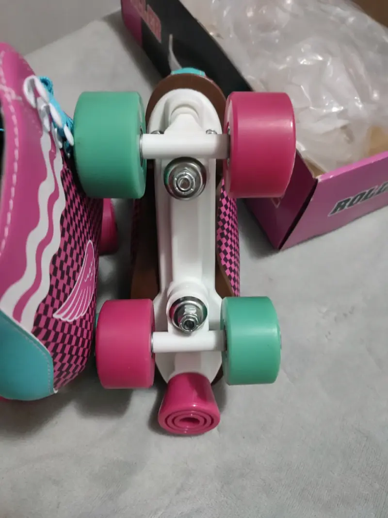 Patines de cuatro ruedas rosas y turquesas para niñas - 4