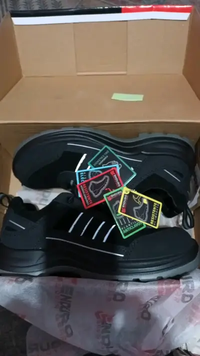 Zapatos de seguridad Enduro negros con suela antideslizante - miniatura 2