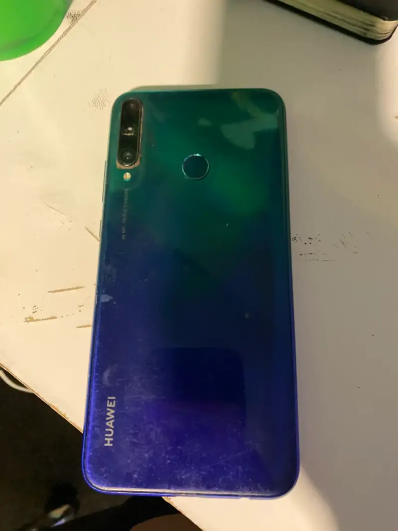 Huawei Y7p con pantalla rota - 5