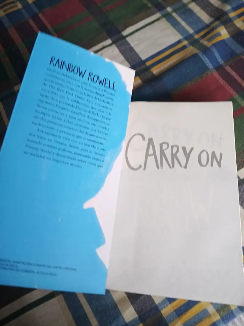 Libro 'Carry On' de Rainbow Rowell - 3