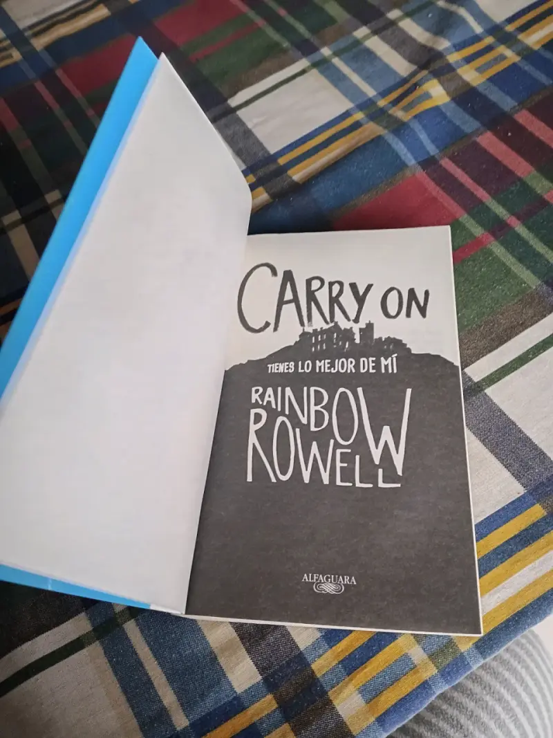 Libro 'Carry On' de Rainbow Rowell - 4