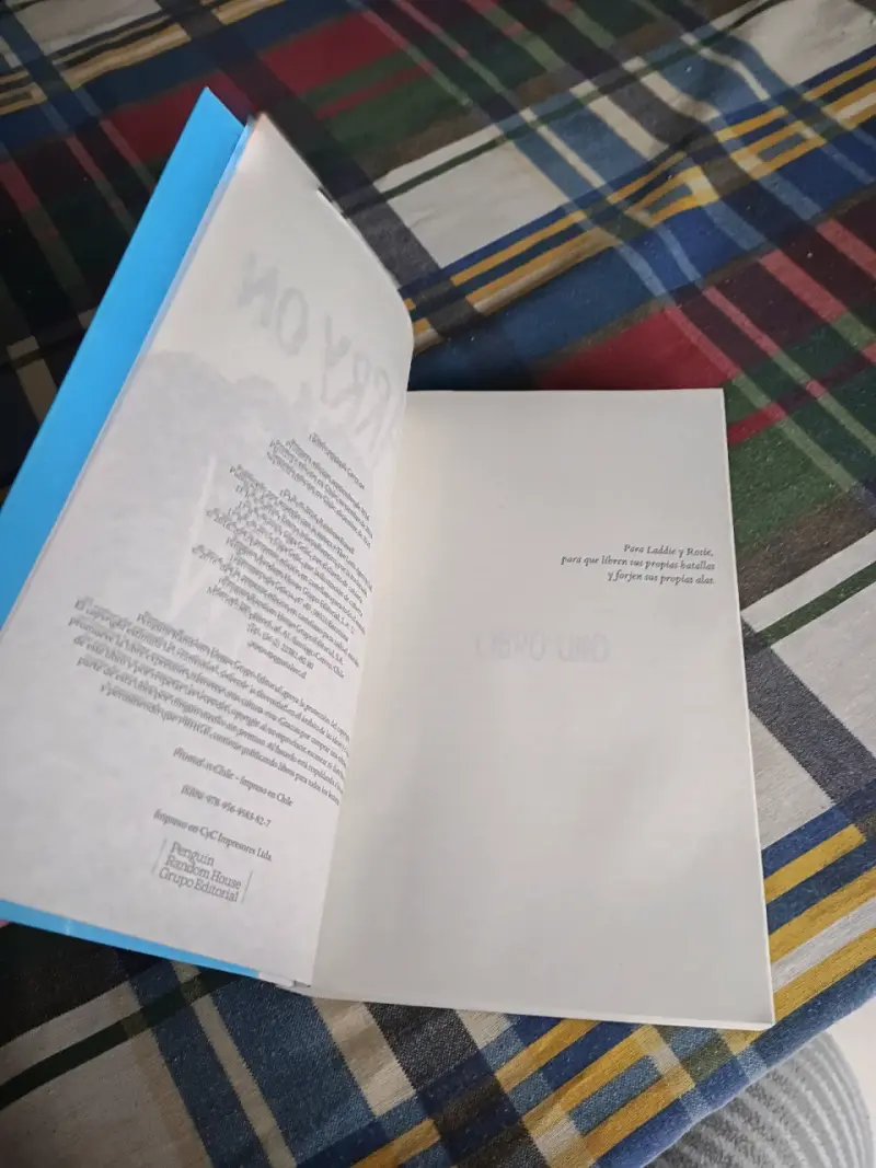 Libro 'Carry On' de Rainbow Rowell - 5