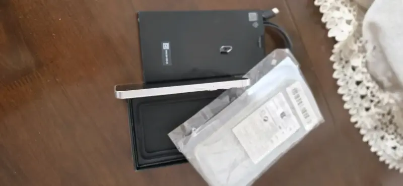 Smartphone Samsung Galaxy S24 en buen estado - 4