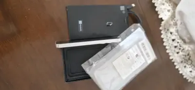 Smartphone Samsung Galaxy S24 en buen estado - miniatura 4