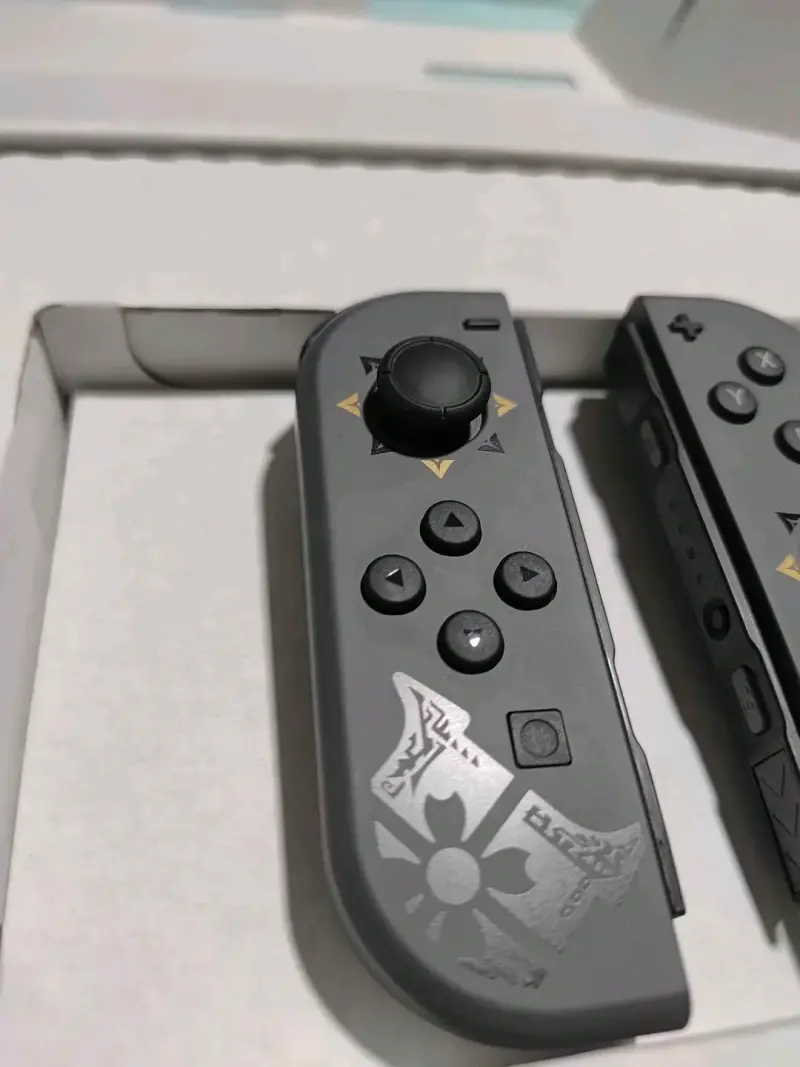 Consola Nintendo Switch Edición Monster Hunter Ris - 4