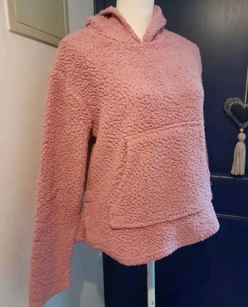 Polerón de lana rosado con capucha - 4
