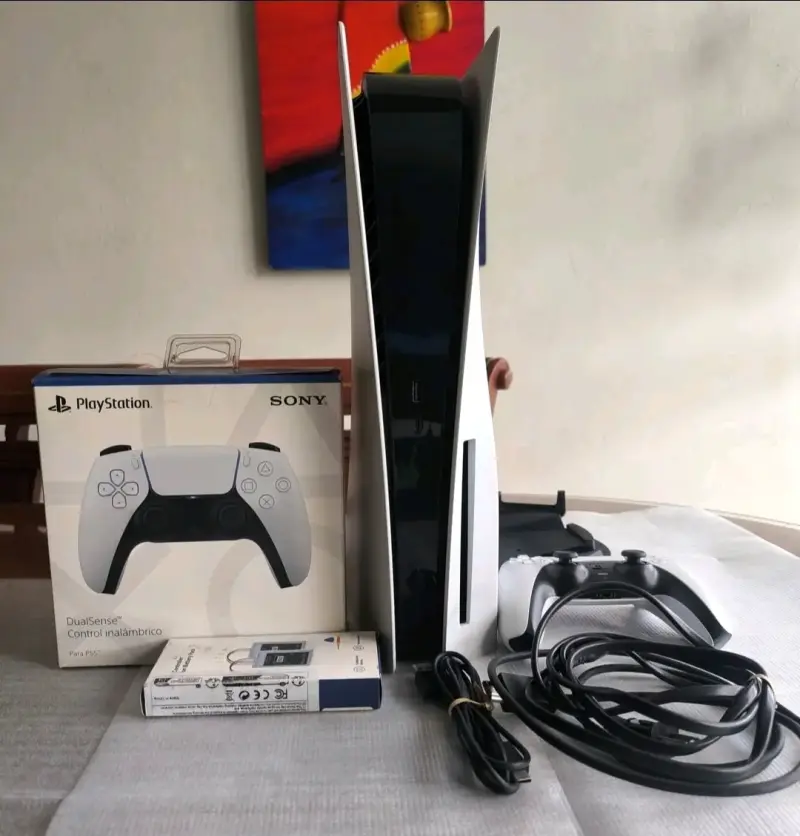 Consola PlayStation 5 con control y cables - 5