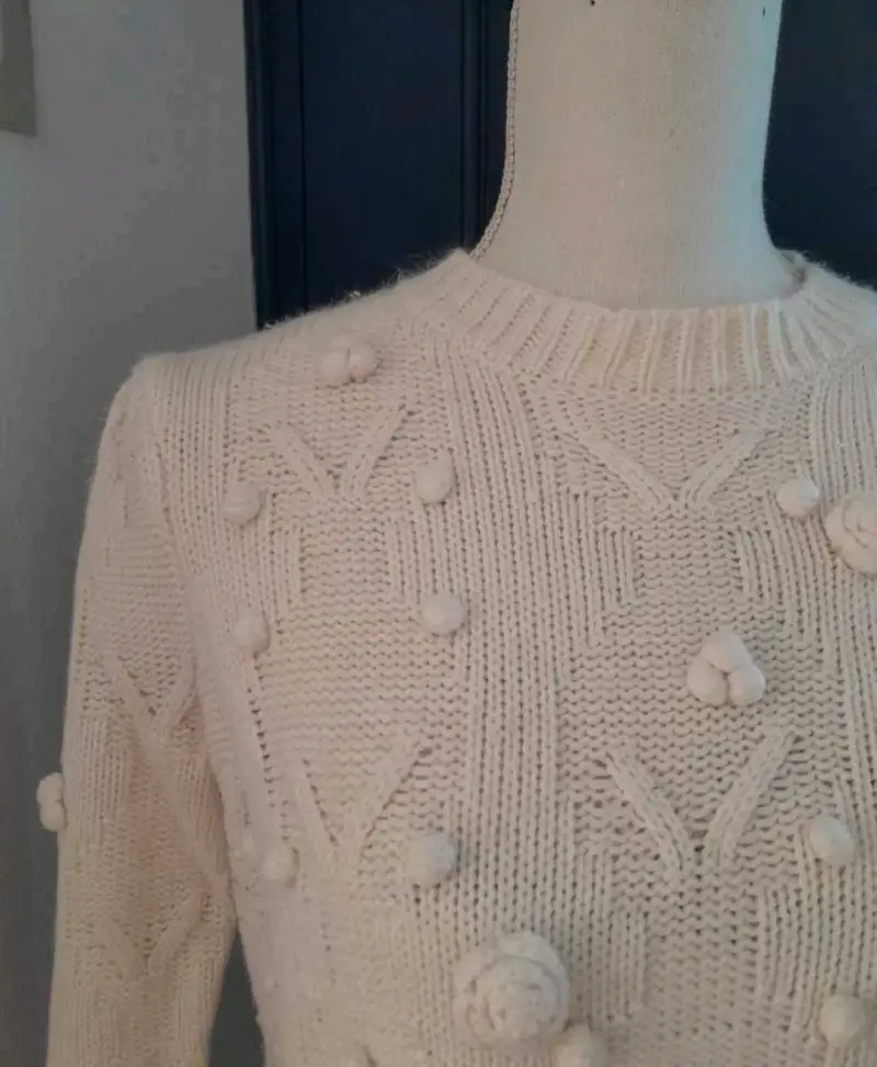 Suéter de punto con pompones beige - 2