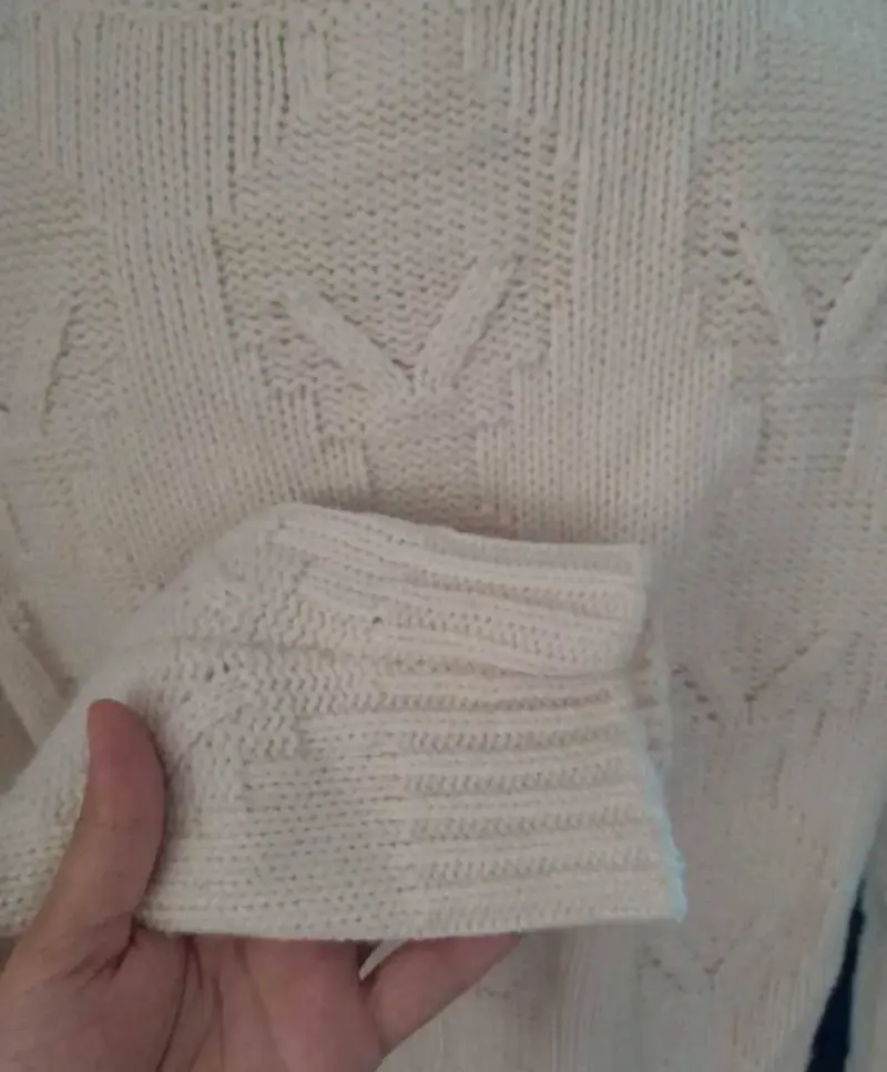 Suéter de punto con pompones beige - 6