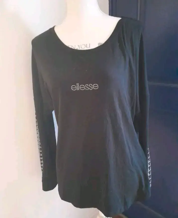 Polera negra manga larga Ellesse - 4