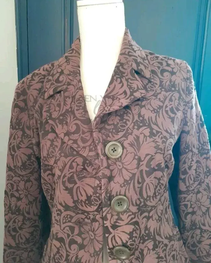 Abrigo de mujer con diseño floral - 3