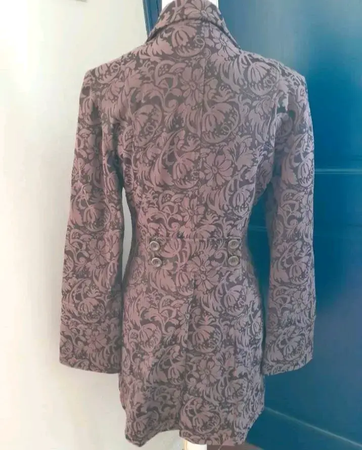 Abrigo de mujer con diseño floral - 5