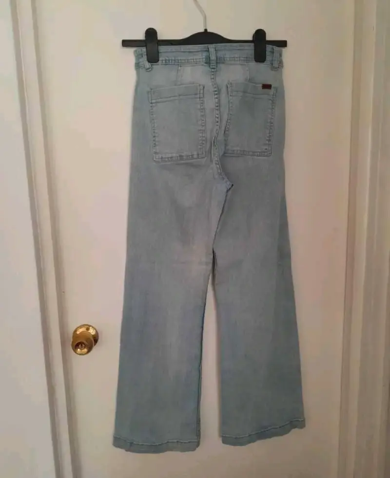 Jeans de mezclilla azul claro para mujer - 3