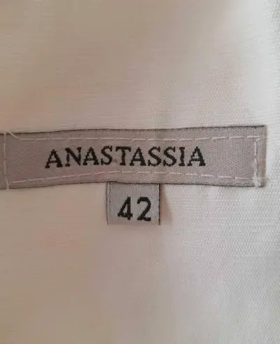 Vestido blanco sin mangas elegante - miniatura 5