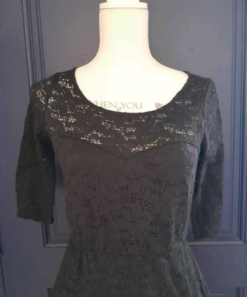Vestido de encaje negro elegante - 2