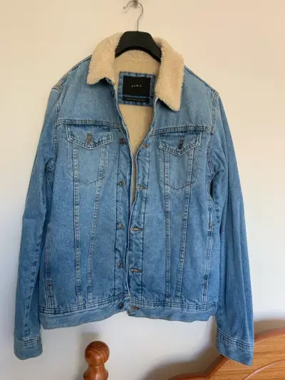 Chaqueta de Mezclilla Zara con Forro de Borrego - miniatura 1