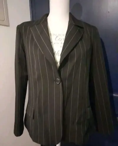 Blazer de mujer a rayas elegante - miniatura 1