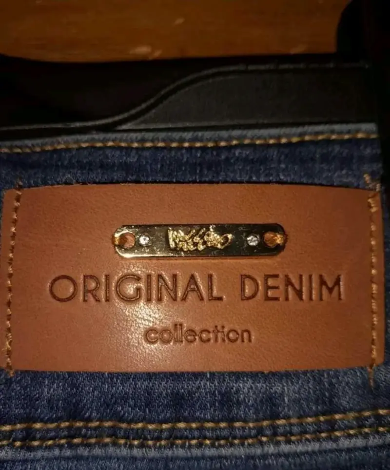 Jeans ajustados de mezclilla azul para mujer - 6