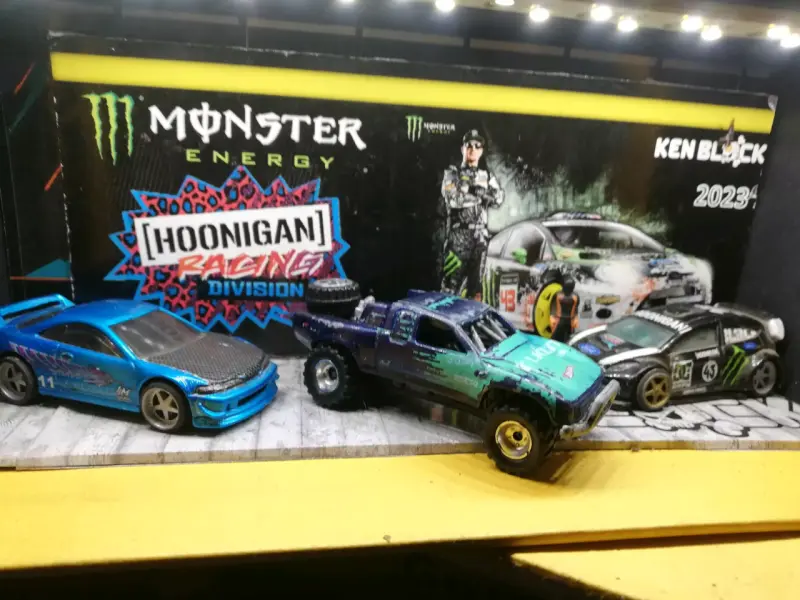 Set de Autos de Colección Hoonigan Racing