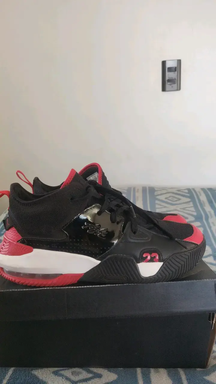 JORDAN STAY LOYAL 2 - 4