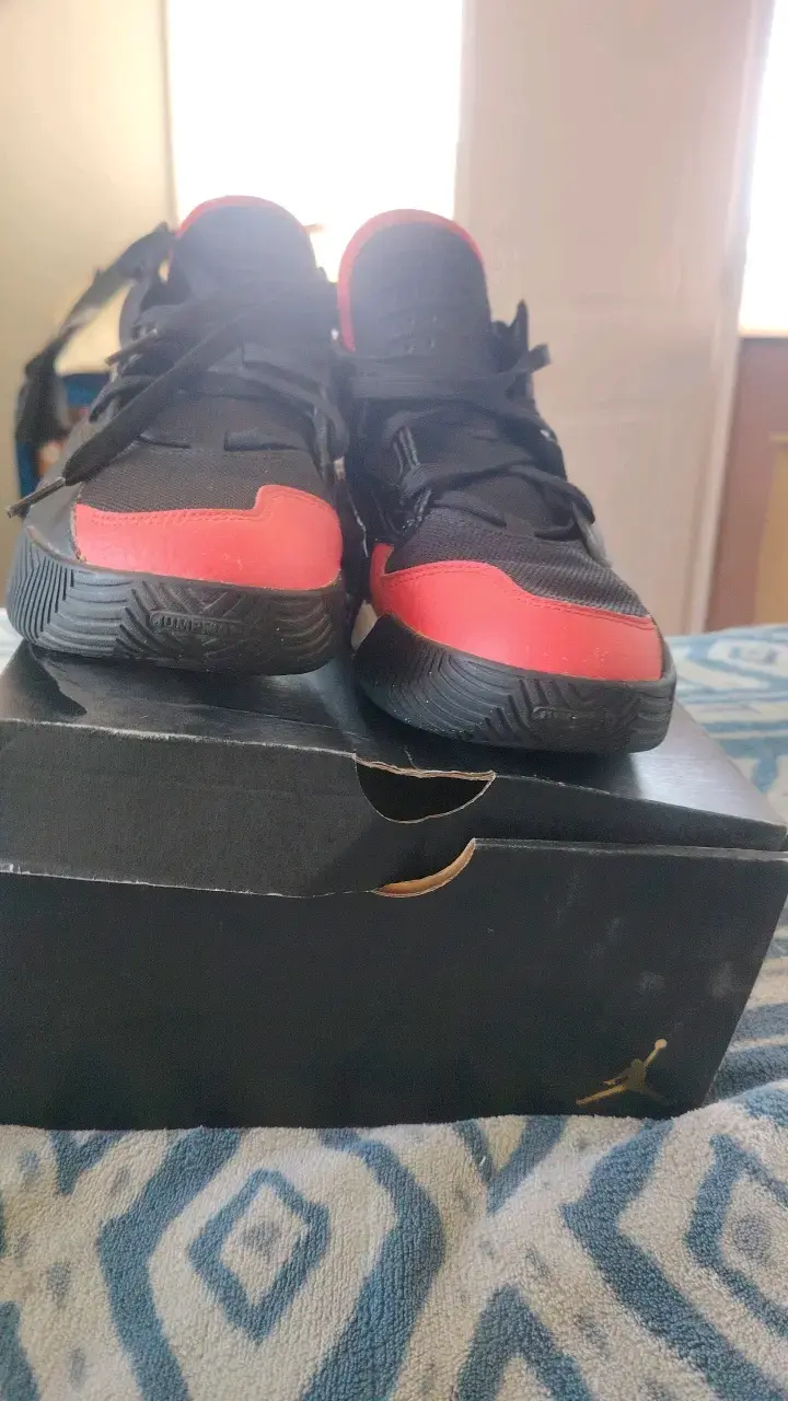 JORDAN STAY LOYAL 2 - 5