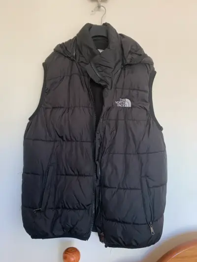 Chaleco sin mangas negro The North Face - miniatura 1