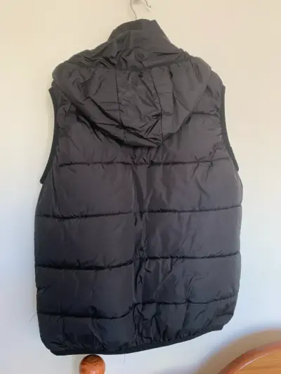 Chaleco sin mangas negro The North Face - miniatura 2
