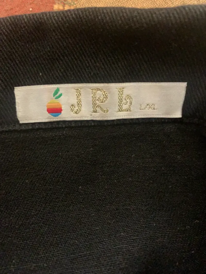 Chaqueta negra con diseño de bandana para hombre - 3