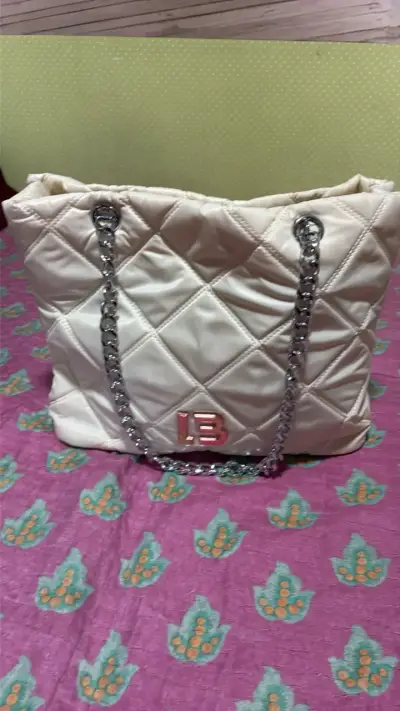 Bolso acolchado beige Bimba y Lola con cadena - miniatura 1