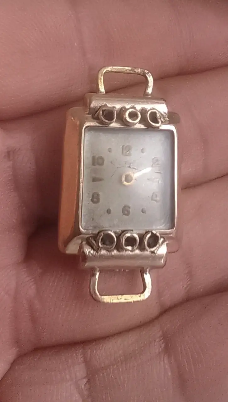 Reloj mecánico vintage con bisel de oro - 2
