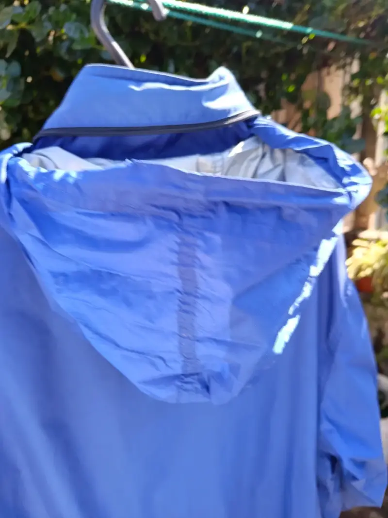 Chaqueta azul con capucha GAP - 1