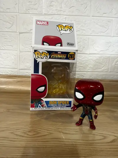 Figura Funko Pop Iron Spider Marvel Avengers - miniatura 1