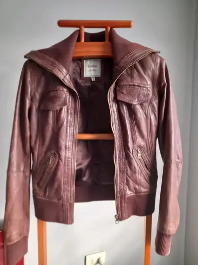 Chaqueta de cuero marrón Bershka para mujer - miniatura 1