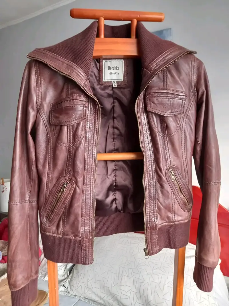 Chaqueta de cuero marrón Bershka para mujer - 2
