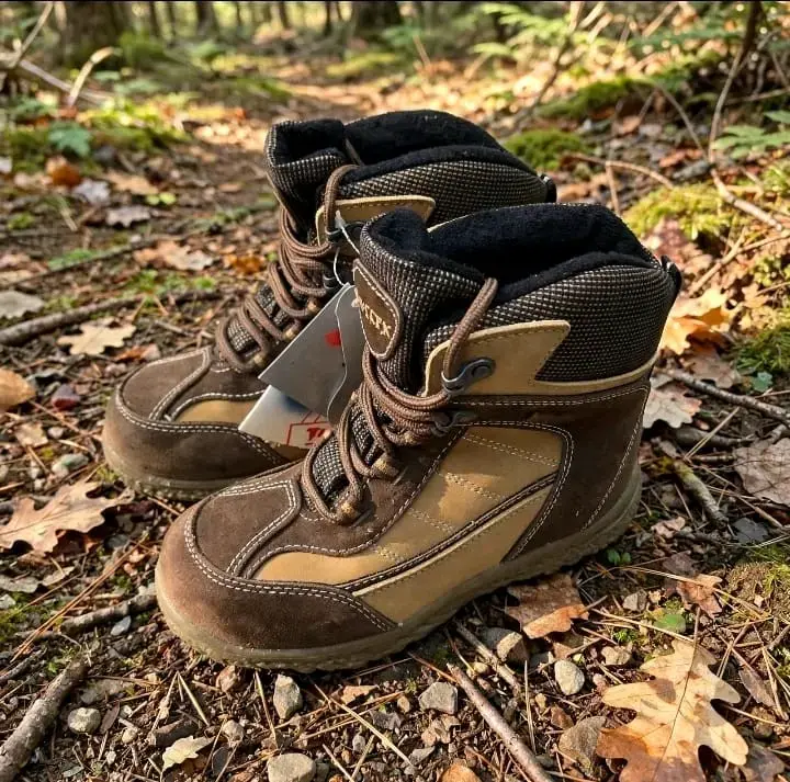 Botas de senderismo para niños color marrón