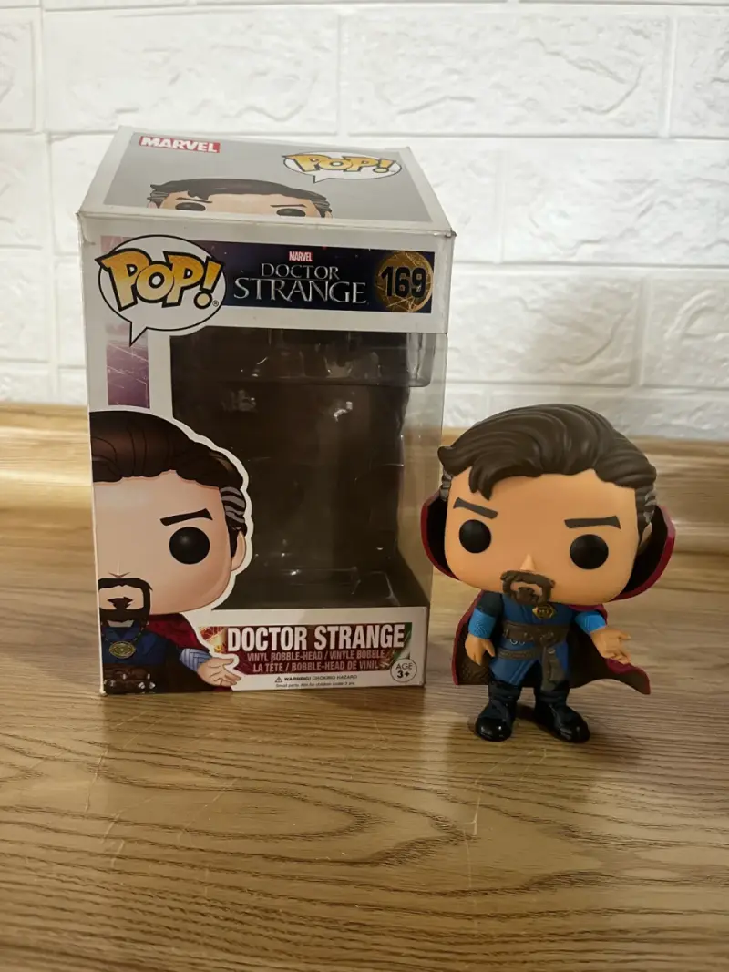 Figura Funko Pop Doctor Strange con caja