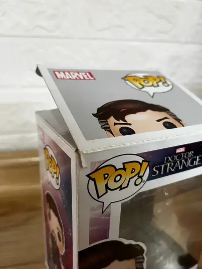 Figura Funko Pop Doctor Strange con caja - miniatura 2