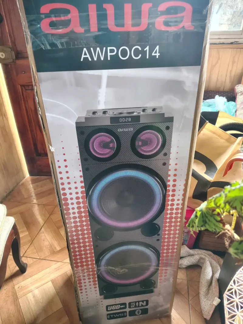 Parlante Bluetooth Aiwa AWPOC14 con Luces LED
