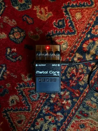 Pedal de efectos Boss Metal Core ML-2 - miniatura 1